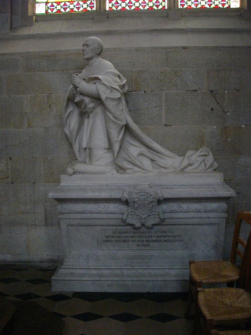 Tombeau de Mgr Jean Marie Bécel